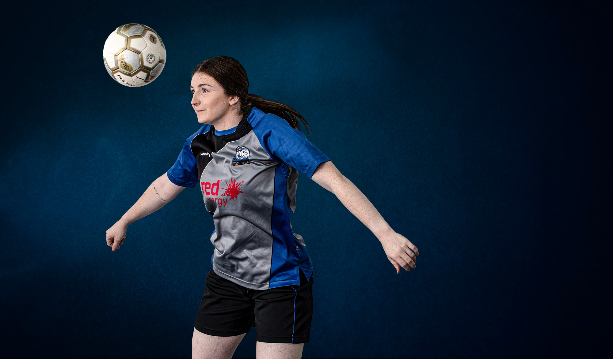 Header static soccer